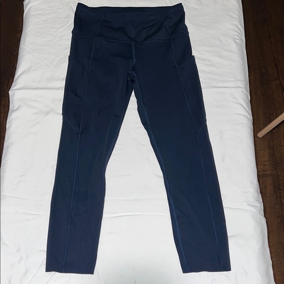 Lululemon Fast and Free High Rise Tight Crop 23” Size 6 - Picture 1 of 11